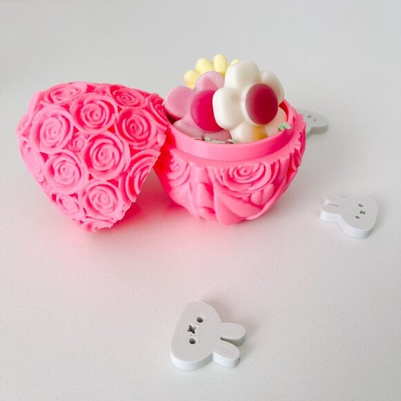 Rose-Covered Easter Eggs โ Handcrafted Party Favors, Spring Decor, Wedding Gifts - Picture 5 of 9